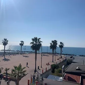 Casa Vale Fronte Mare Vintimille