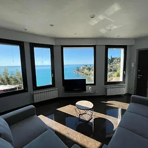 Un Mare Di Fiori Vintimille